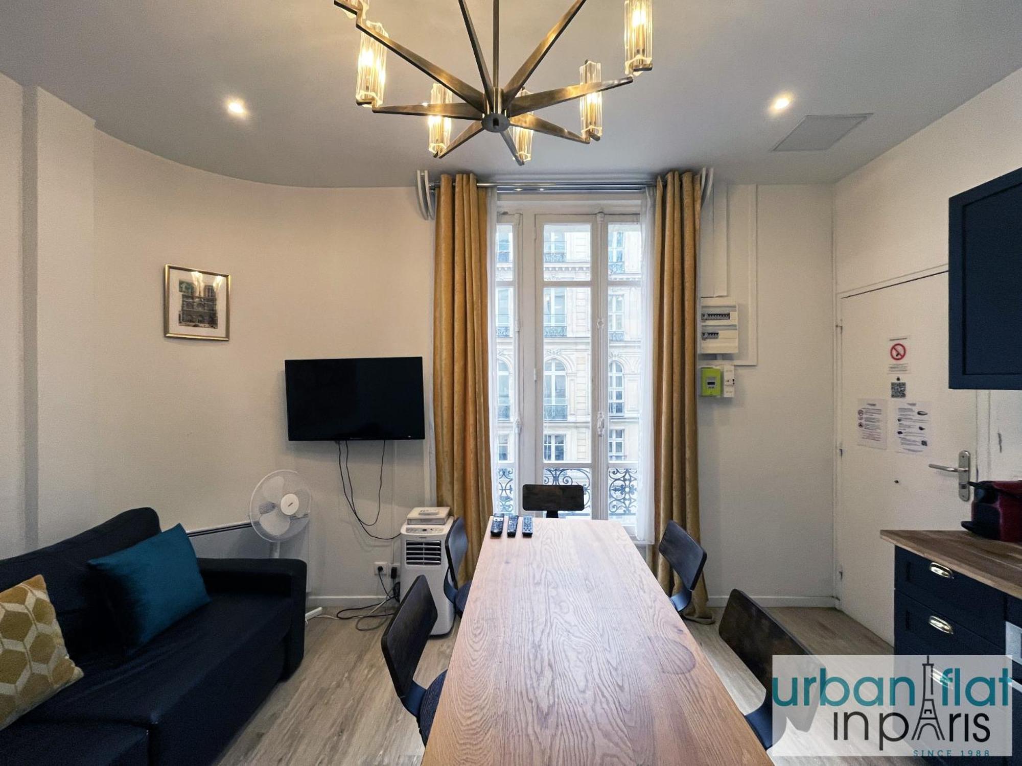 90 - Karl Lagerfeld Lafayette Apartment Paris Exterior photo
